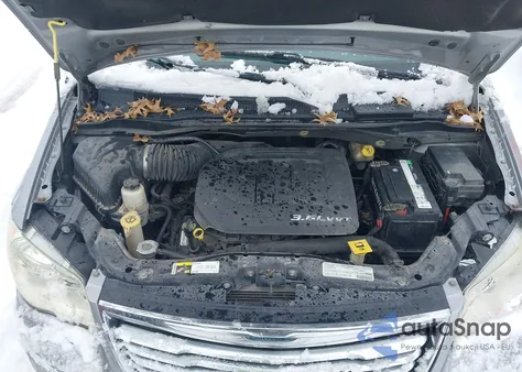 2013 Chrysler Town & Country Touring из США, поврежденный, VIN 2C4RC1BG2DR654895